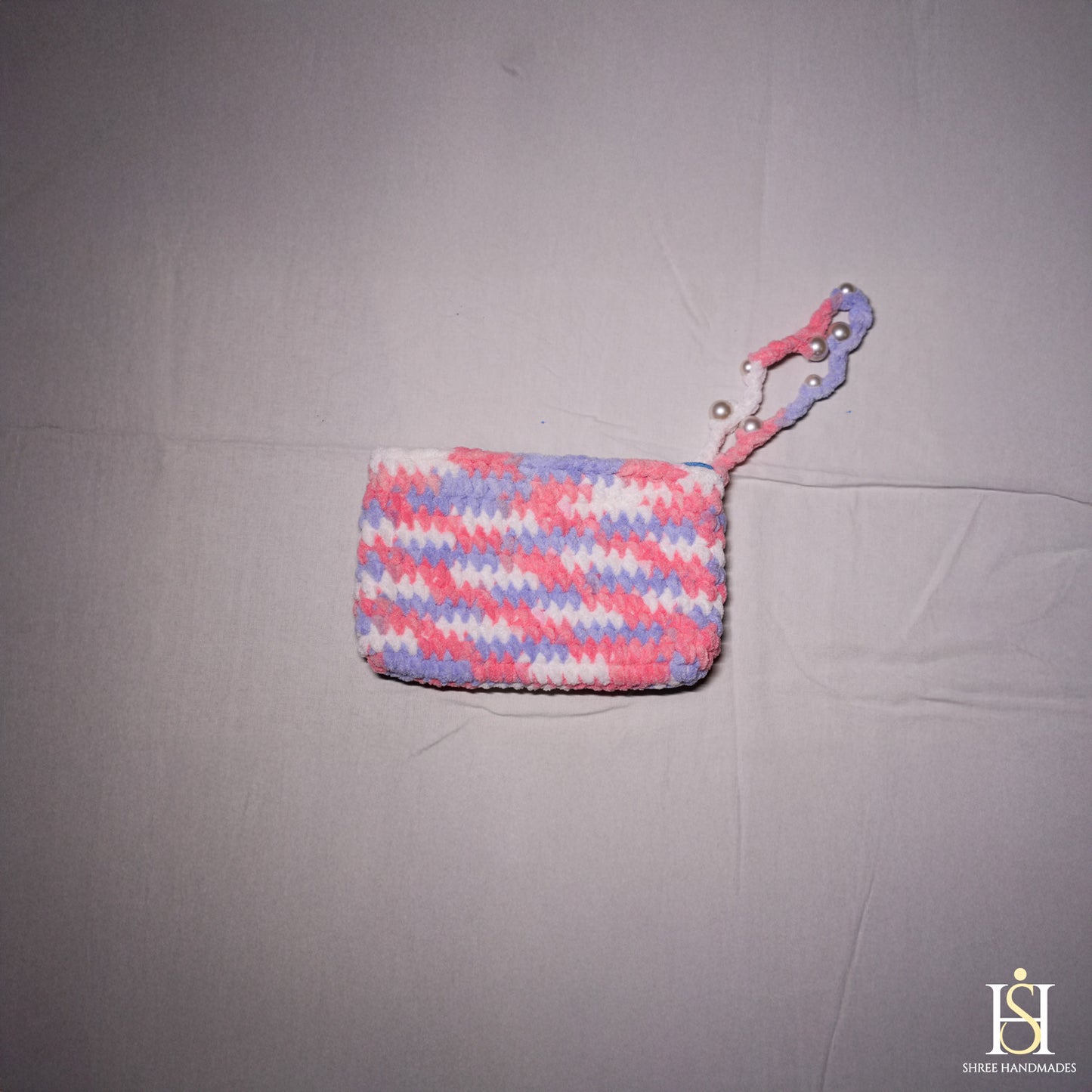 HANDBAG WITH SIDE HANDLE