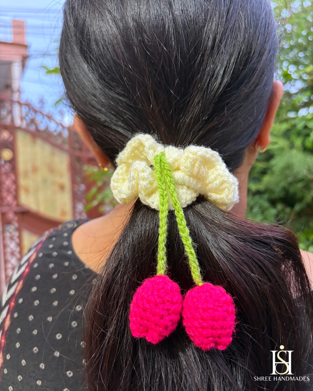 Scrunchie with Tulip