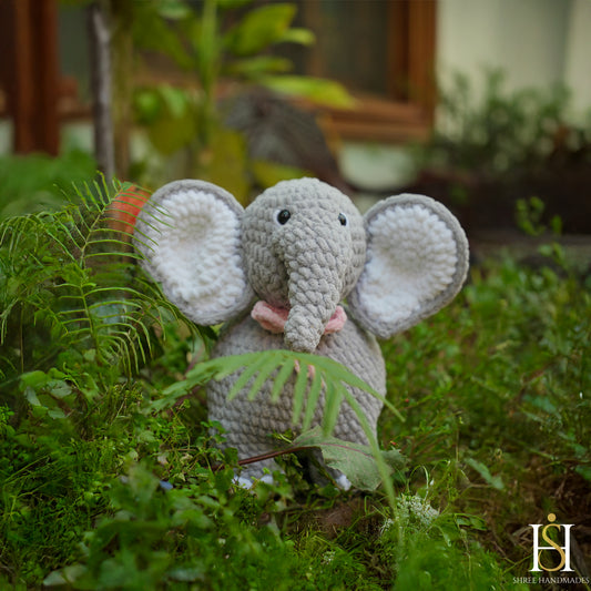 ELEPHANT PLUSHIE
