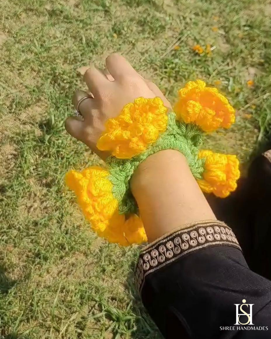 Floral Gajra Scrunchie